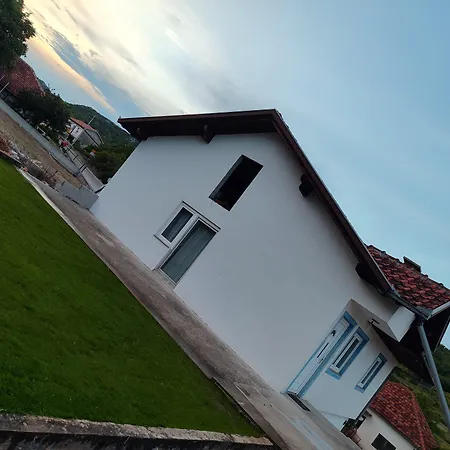 Kravica 아파트