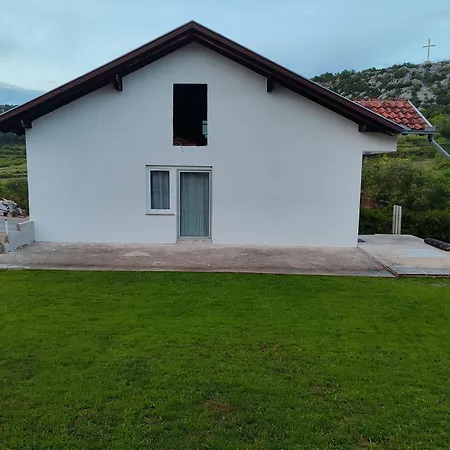Kravica 아파트 *